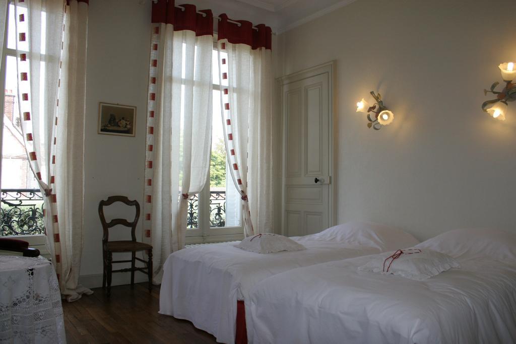 Chambre D'Hotes L'Ambroise Troyes Exterior photo